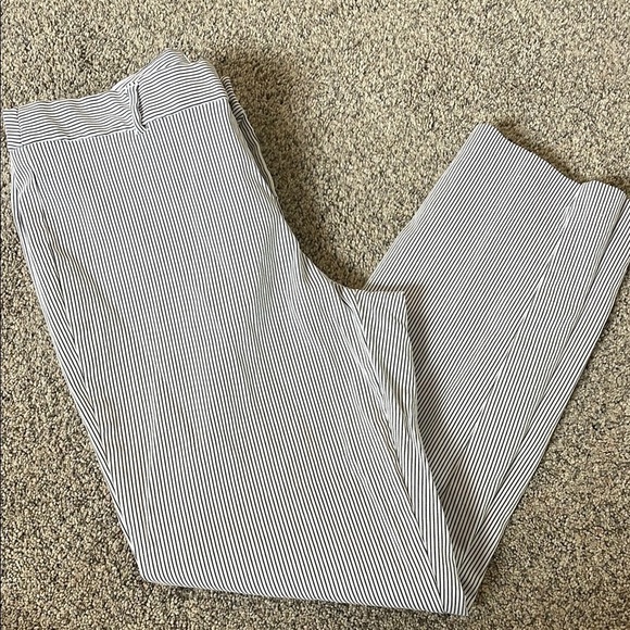 ⭐️ 3 for $20 Elle dress pant chino style striped size 6 - Picture 1 of 4